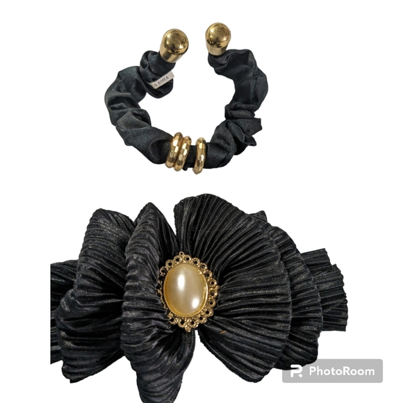 Black Hair Clips. Hair Accessories. 4 Pieces. - Picture 4 of 9